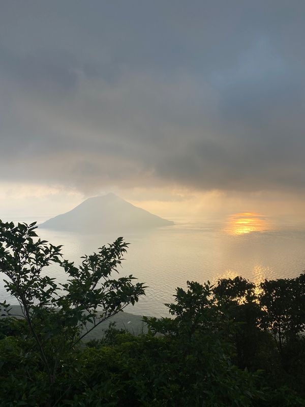 日本・八丈島「八丈島」の写真：八丈小島展望台からの眺め