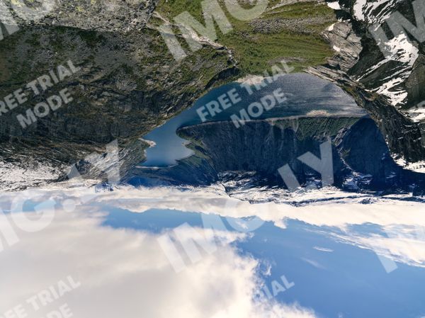 アメリカ(米国)「ongoing」の写真